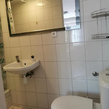 Goscinne Simon Kwatera prywatna *