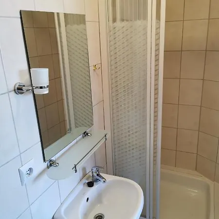 Kwatera prywatna Goscinne Simon *